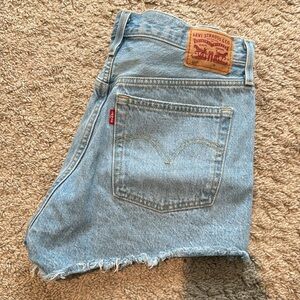 Levi’s shorts